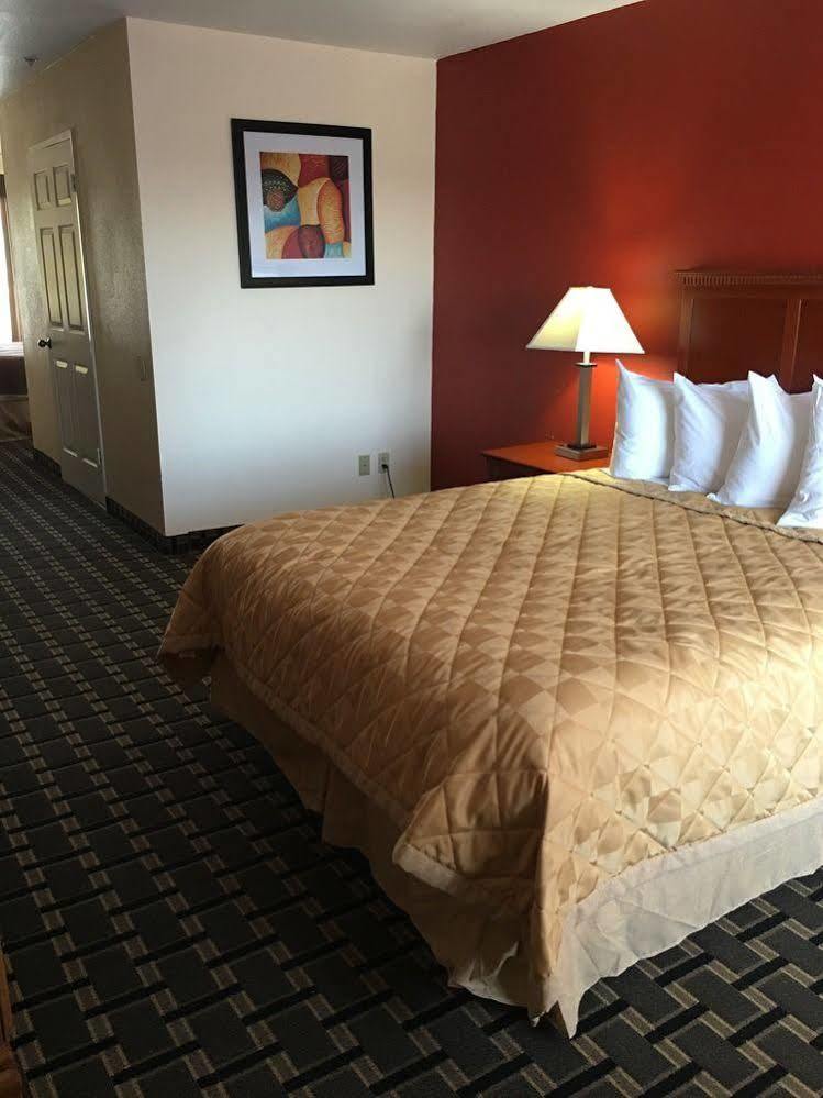Quality Inn & Suites Huntington Beach Eksteriør billede