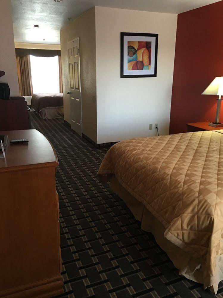 Quality Inn & Suites Huntington Beach Eksteriør billede