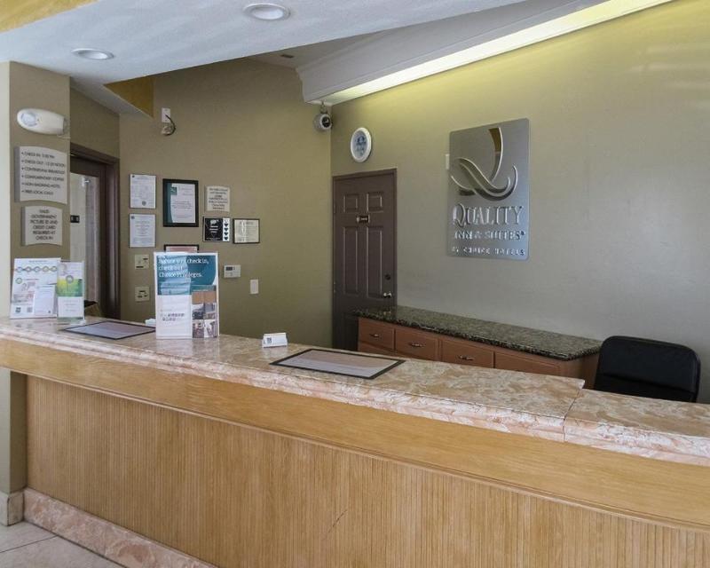 Quality Inn & Suites Huntington Beach Eksteriør billede