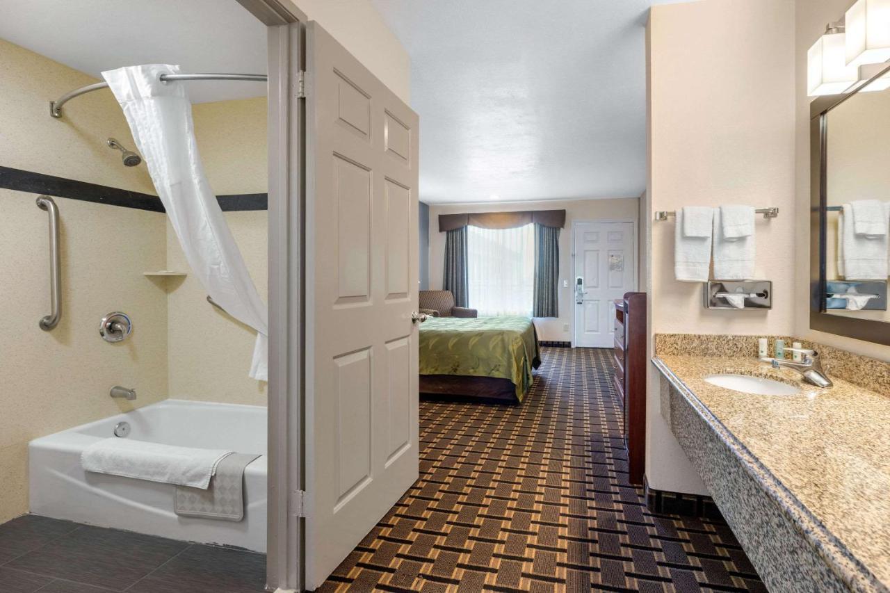 Quality Inn & Suites Huntington Beach Eksteriør billede