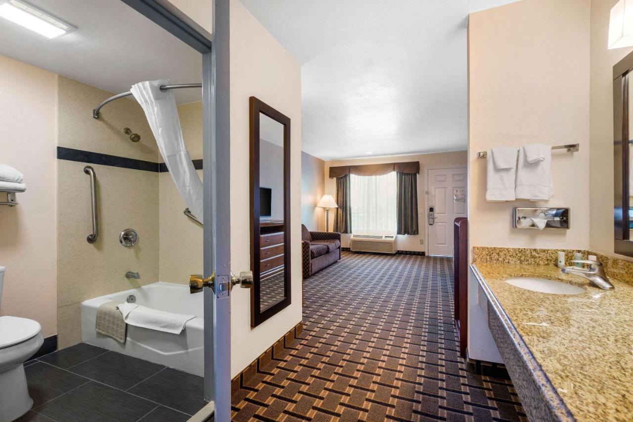 Quality Inn & Suites Huntington Beach Eksteriør billede